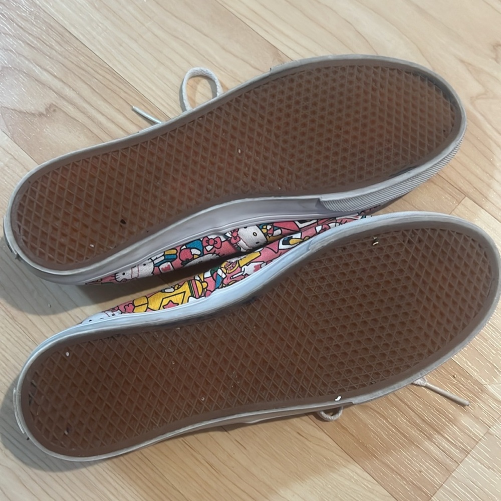Hello Kitty Vans - image 4